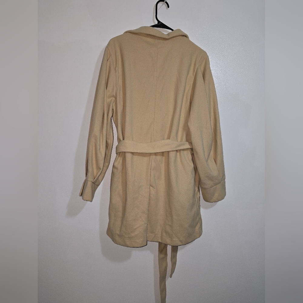 Veste - Picture 4 of 5